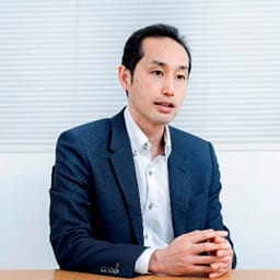 写真:本堂 尚 氏