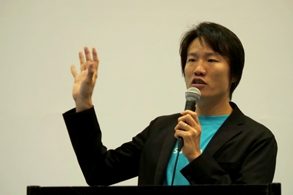 玉川憲氏