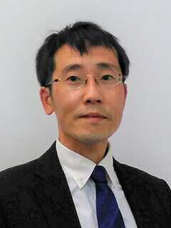 高本 仁志 氏